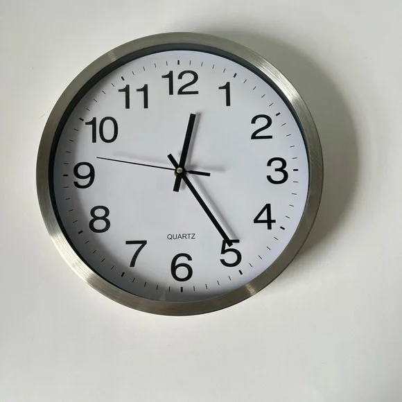 Silver Wall Clock - Picture 1 of 4